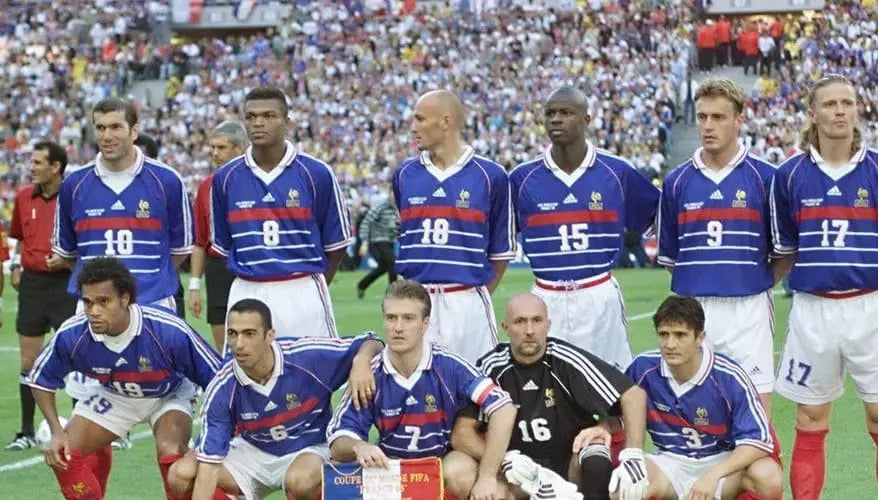 Maillot football vintage France 1998 HOME 10 ZIDANE – Football Shirt Vintage Maillot football vintage France 1998 HOME 10 ZIDANE – Football Shirt Vintage