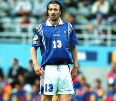 On te fait découvrir toute la carrière de Christophe Dugarry, des Girondins aux Bleus