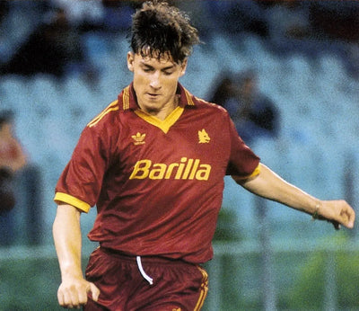 Découvre 7 secrets sur le maillot de Francesco Totti à la Roma