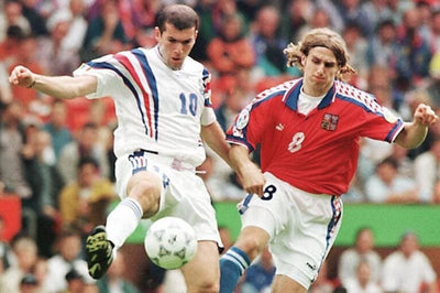 Découvre le maillot France 96, le maillot des Bleus lors de l'Euro 1996