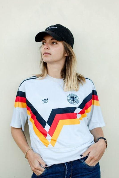 On te donne 4 conseils pour acheter un maillot de foot rétro