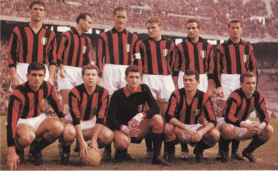 On te présente 10 maillots de foot des années 60 et 70 qui sont encore à la mode