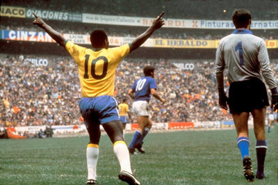Découvre l'histoire du maillot de Pelé à la Coupe du Monde 1970